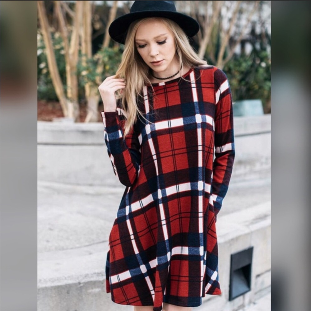 Bellamie Plaid Shift Dress with Pockets